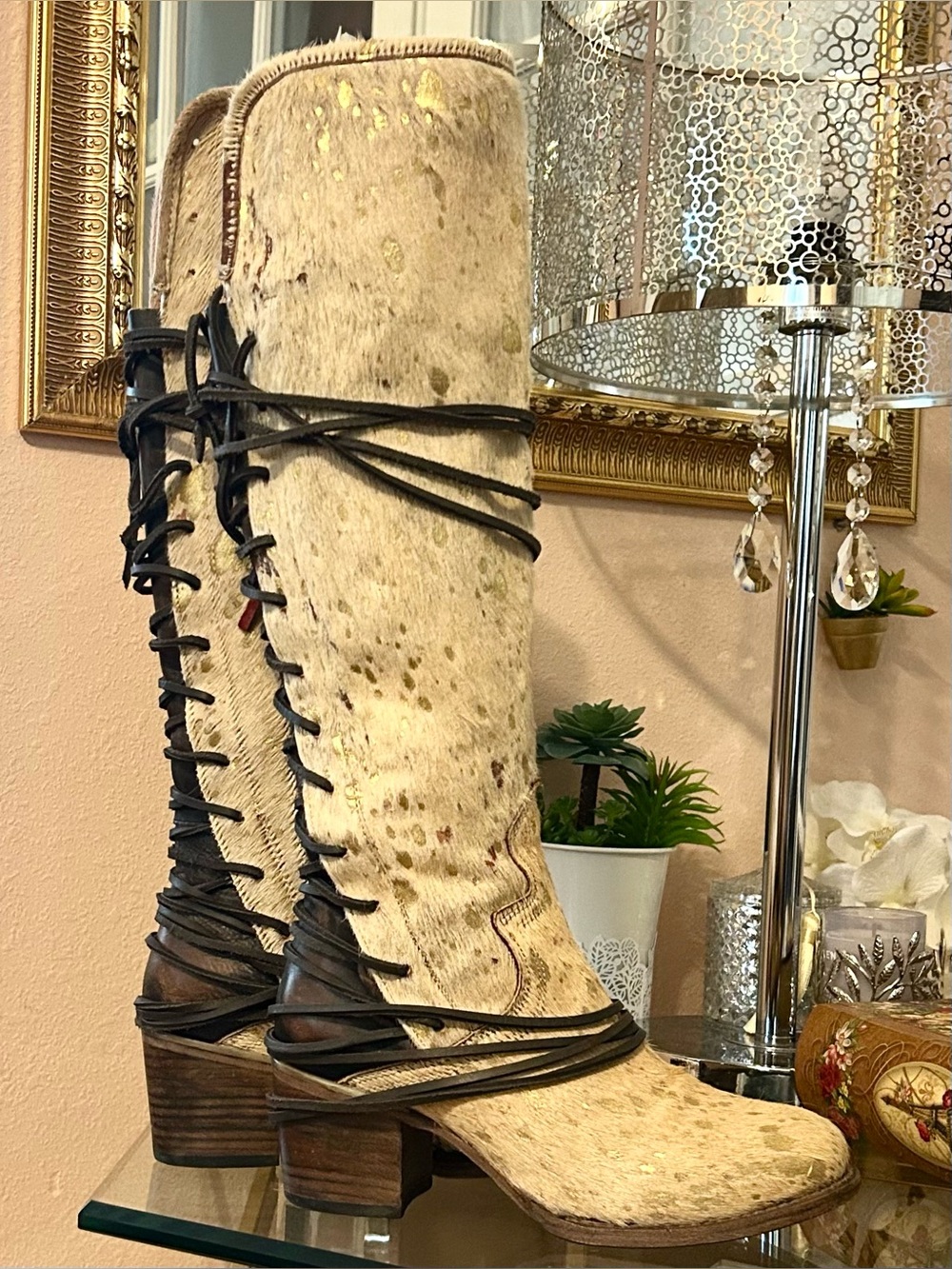 RARE Freebird Coal Calf Hide Light Cream with Gold Spots Lace-Up Leather Boot 9 - Picture 6 of 16